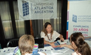 Expo distrital Cursos y Carreras 2015