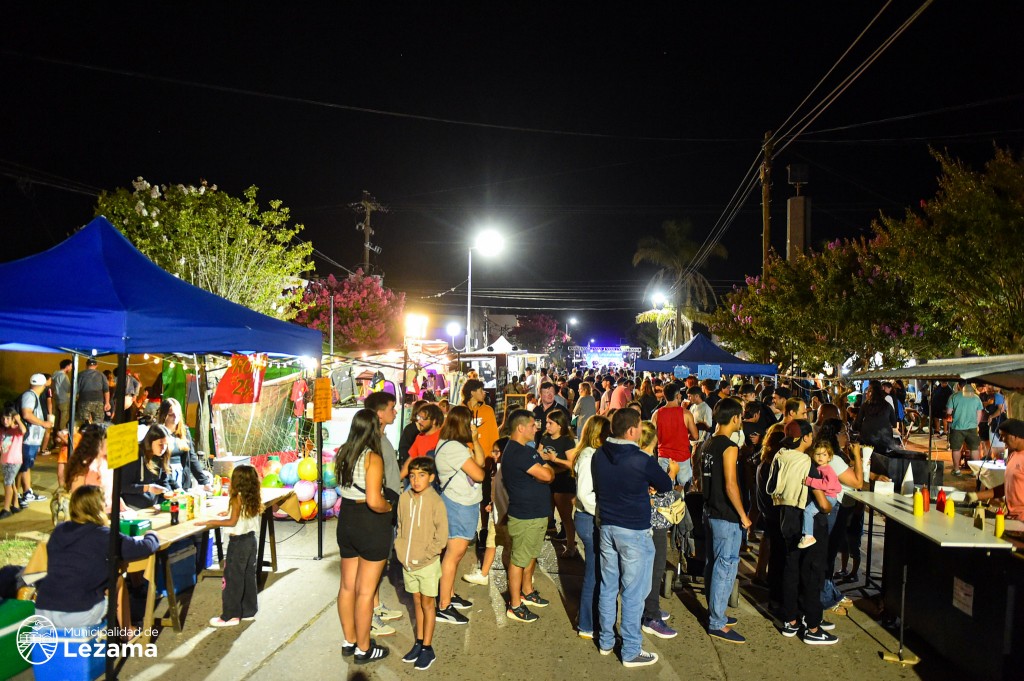 Exitosa primera noche de peatonal y música de la temporada