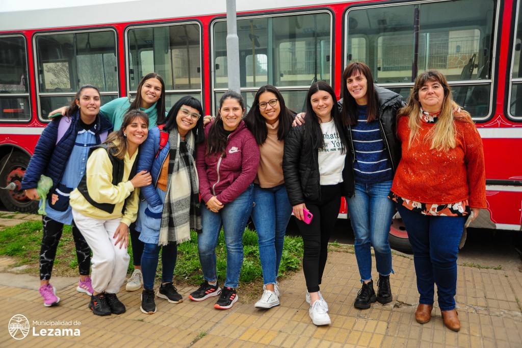 Estudiantes del Instituto Nº 215 fueron parte del Cabildo Abierto Regional en Chascomús 