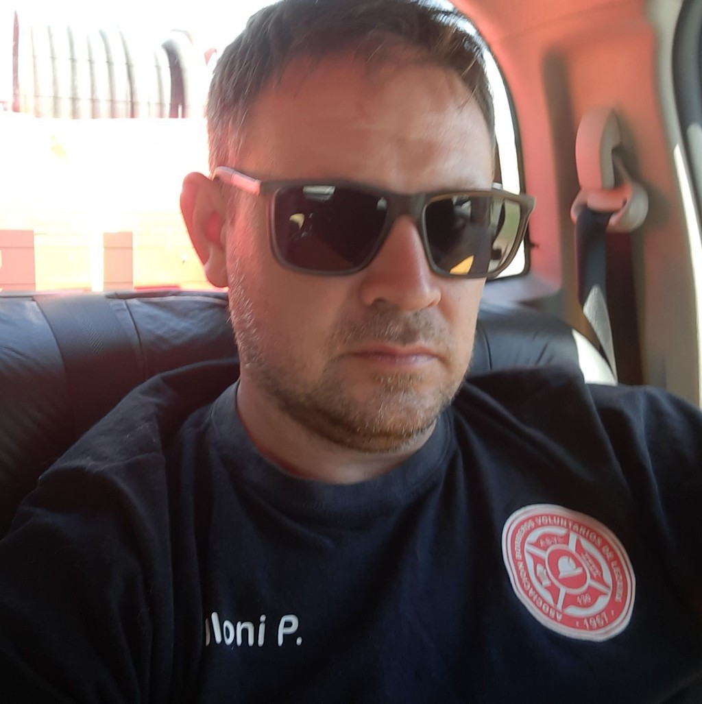 Bombero e hincha de Platense