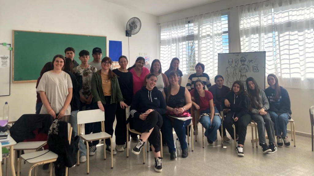 Charla con perspectiva de género y derechos humanos en la Escuela Secundaria de “El Destino”