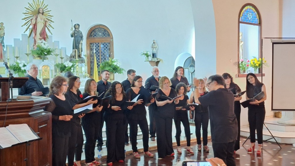 Excelente espectáculo brindó el Coro local en el concierto de su 30° Aniversario