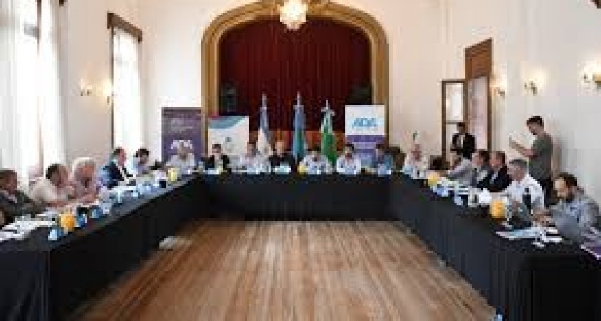 Reclamo conjunto de intendentes de la región para reactivar obras en la Cuenca del Salado